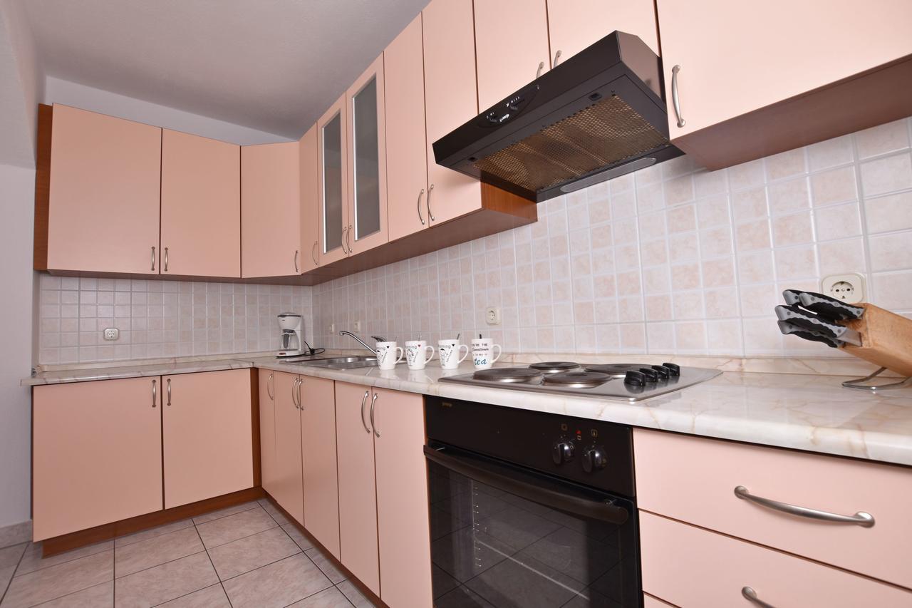 Apartment Angelina Брела Екстериор снимка
